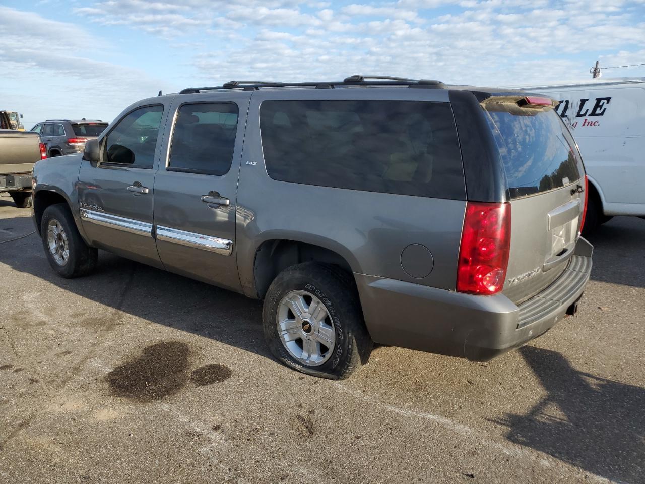 2007 GMC Yukon Xl K1500 - Фото 2