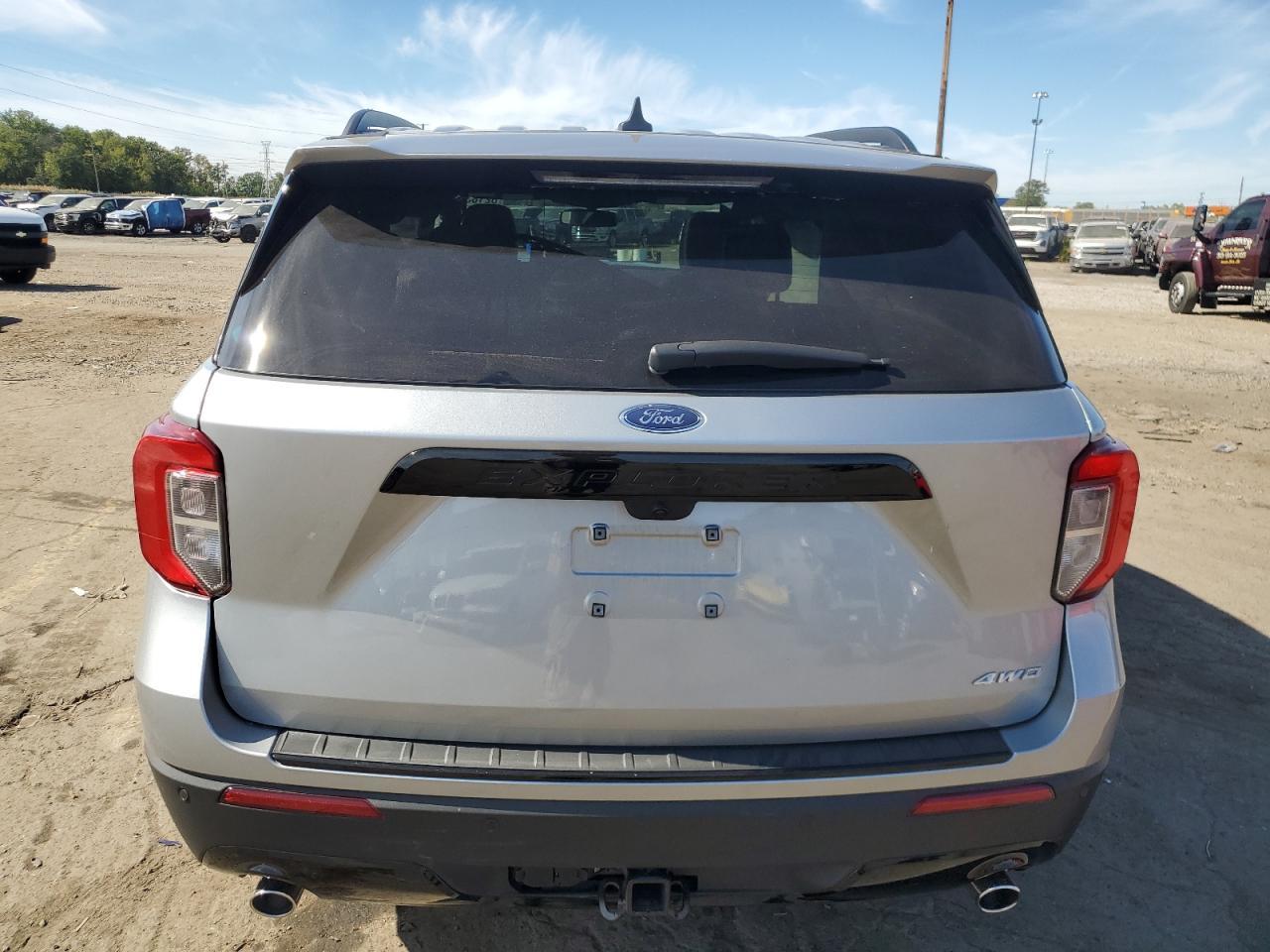 2023 Ford Explorer St-Line - Image 6