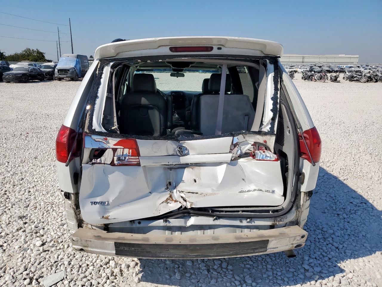 2005 Toyota Sienna Xle - Фото 6