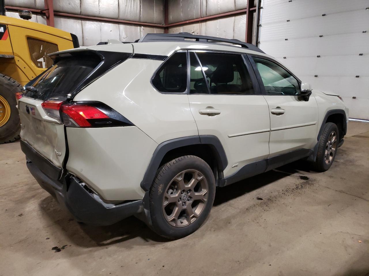2023 Toyota Rav4 Woodland Edition - Фото 3