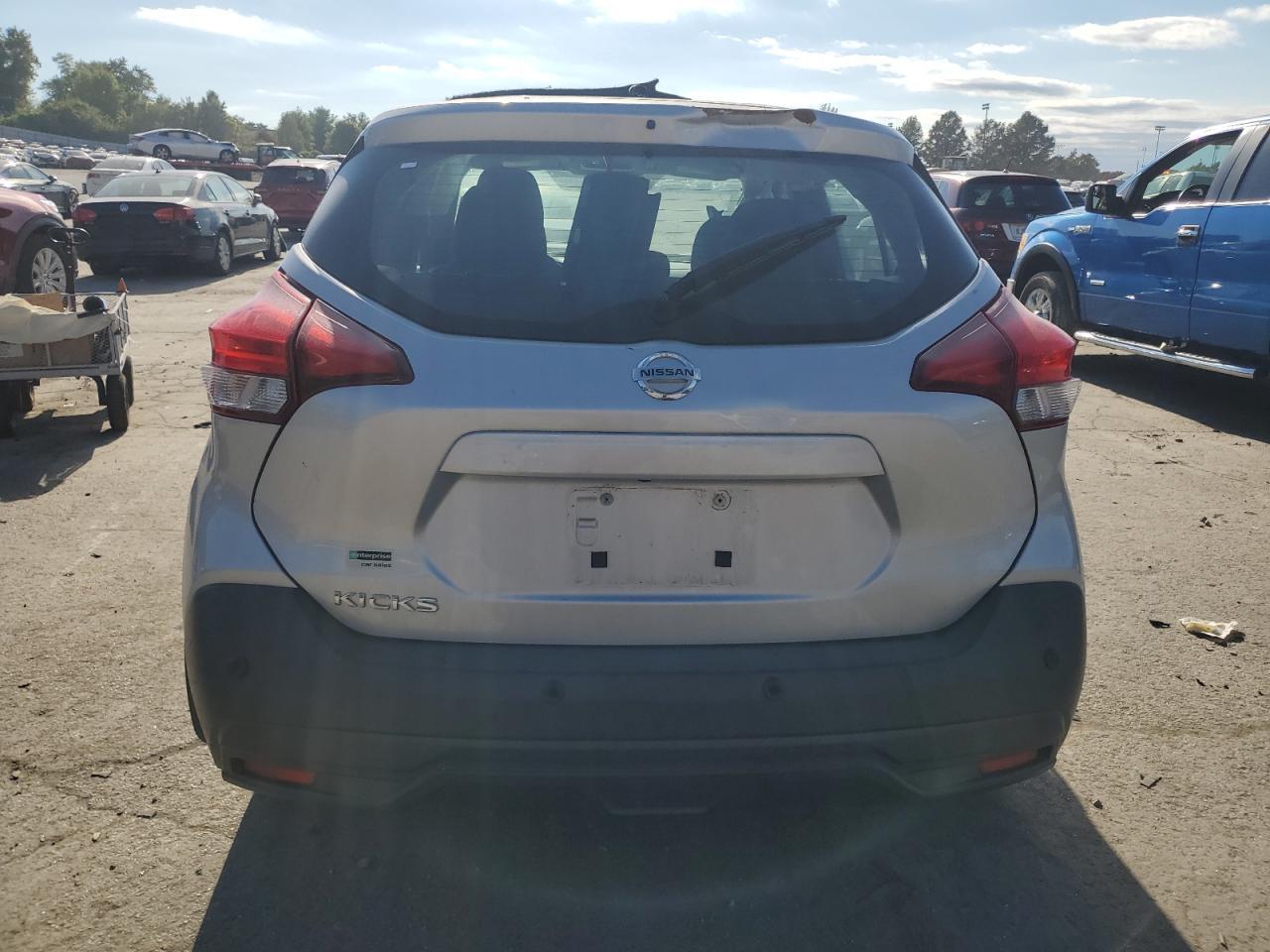2020 Nissan Kicks S - Фото 6