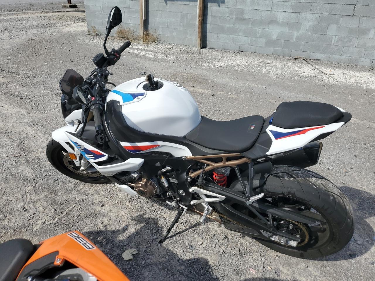 2024 BMW S 1000 R - Image 3
