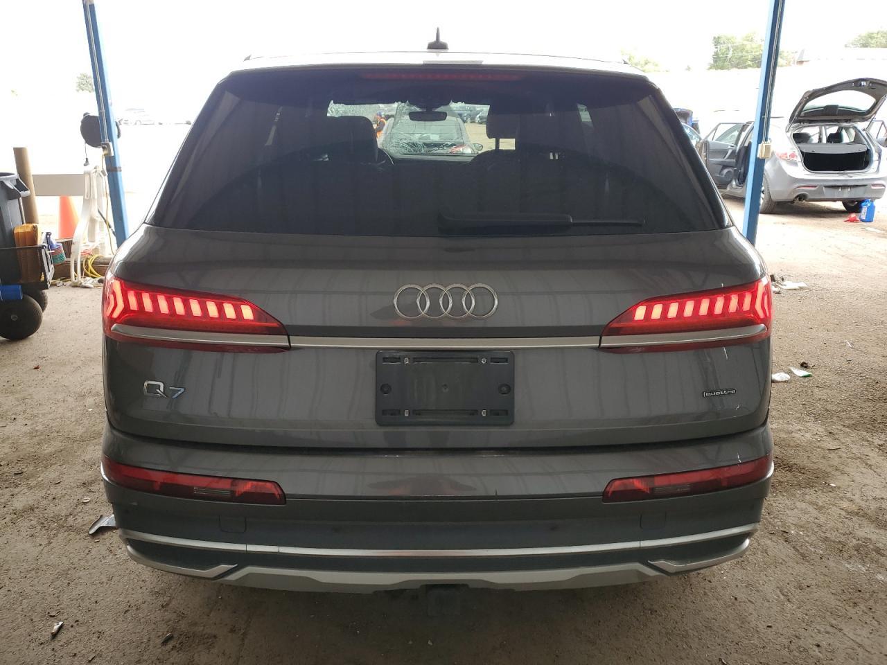 2022 Audi Q7 Premium Plus - Image 6