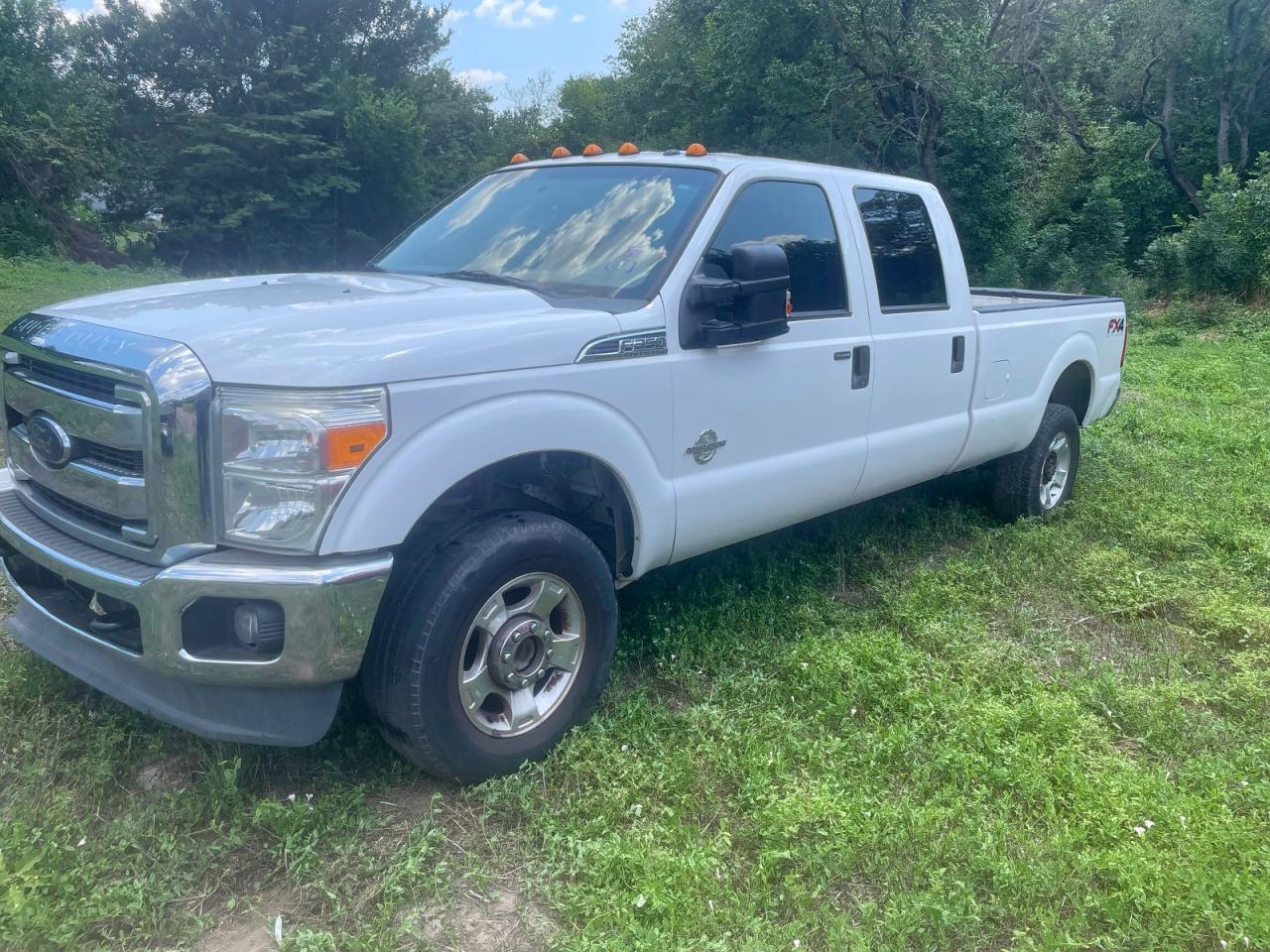 2014 Ford F350 Super Duty - Фото 2