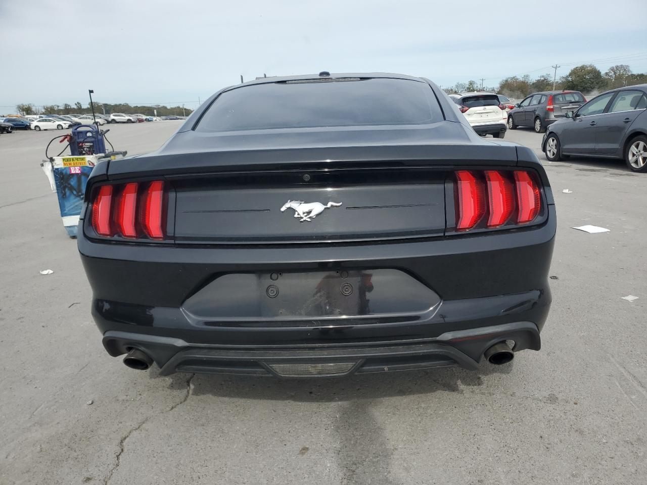 2019 Ford Mustang - Image 6