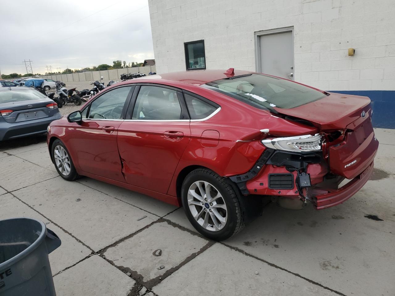 2020 Ford Fusion Se - Image 2