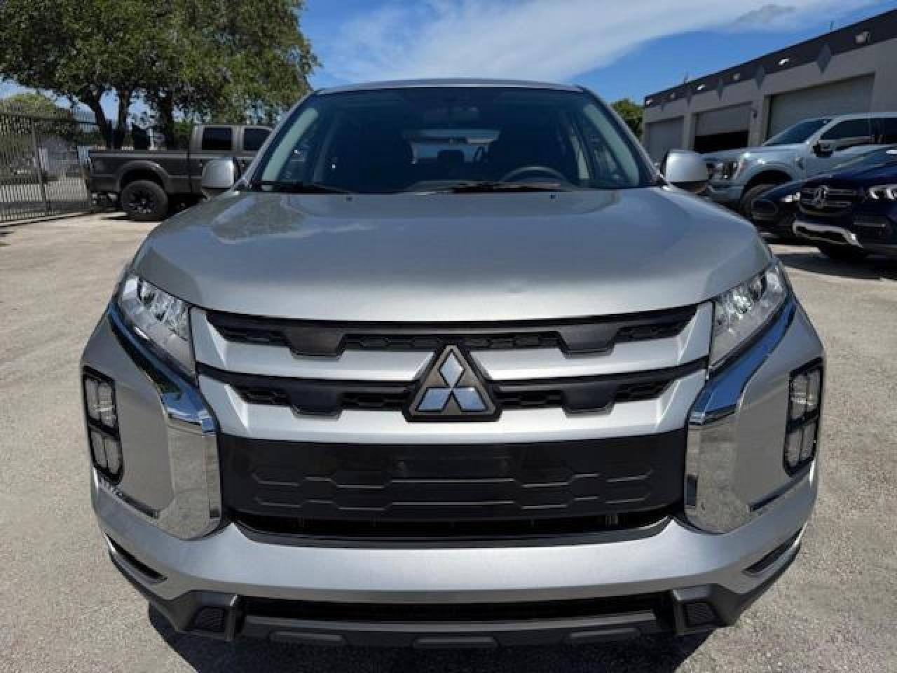 2020 Mitsubishi Outlander Sport Es - Image 5