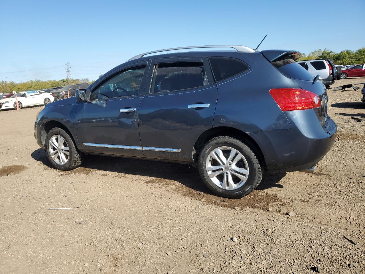2012 Nissan Rogue S - Image 2