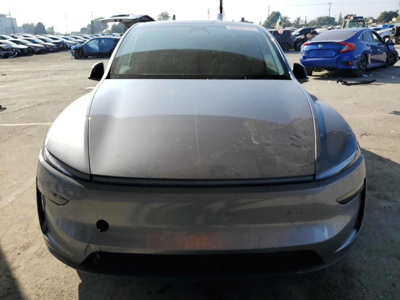 2026 Tesla Model Y - Image 5