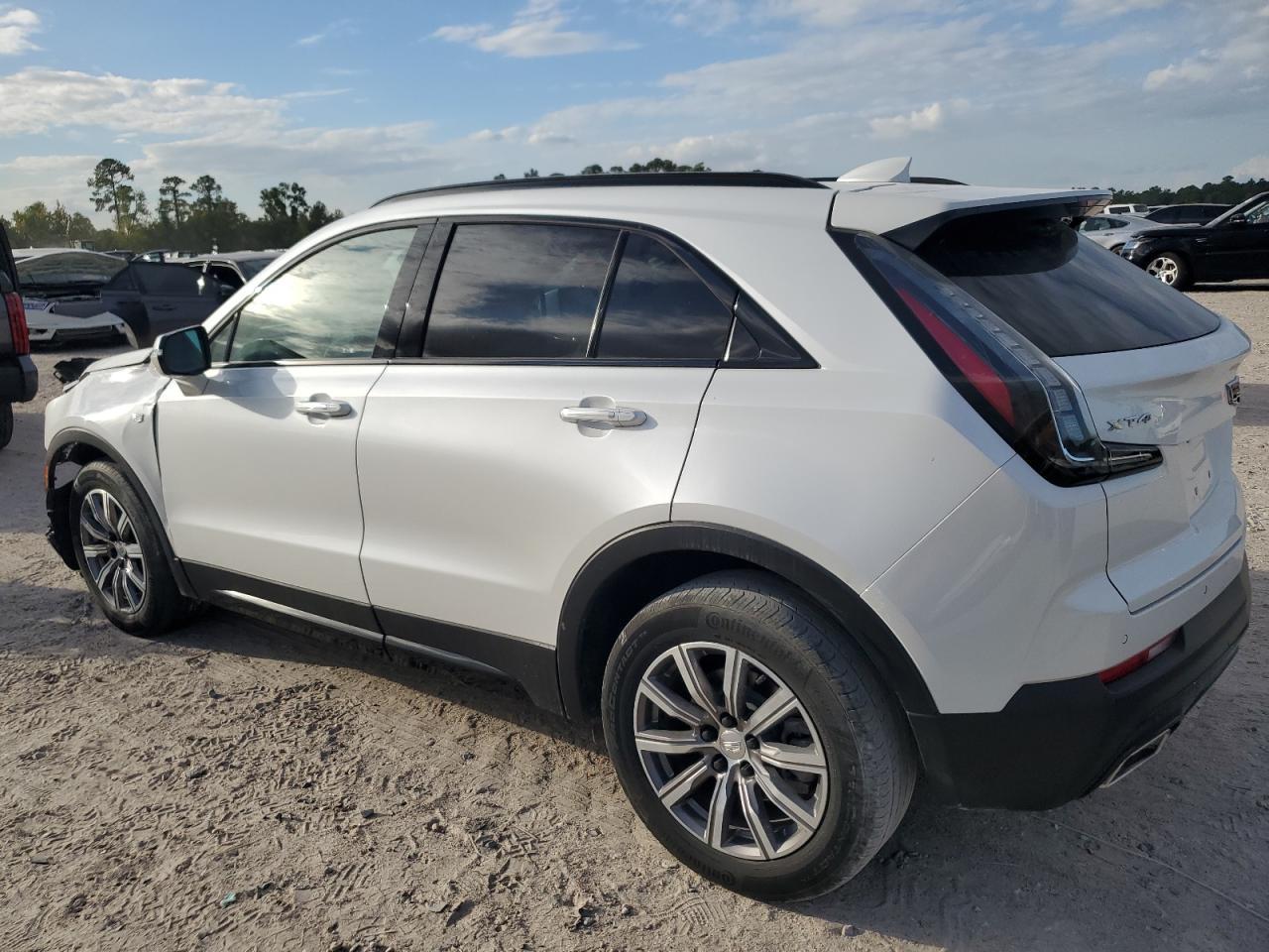 2022 Cadillac Xt4 Sport - Фото 2