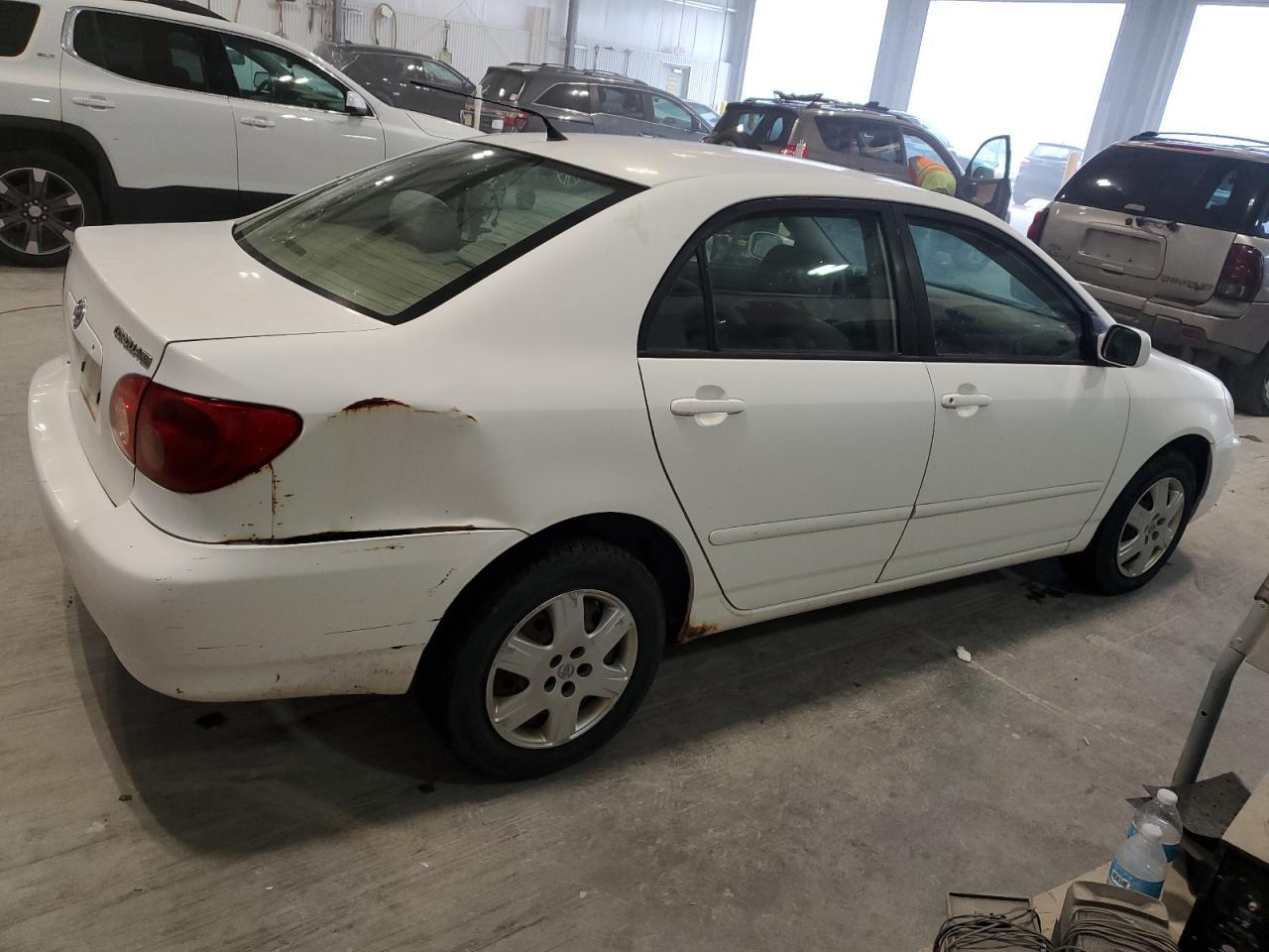 2005 Toyota Corolla Ce - Image 3