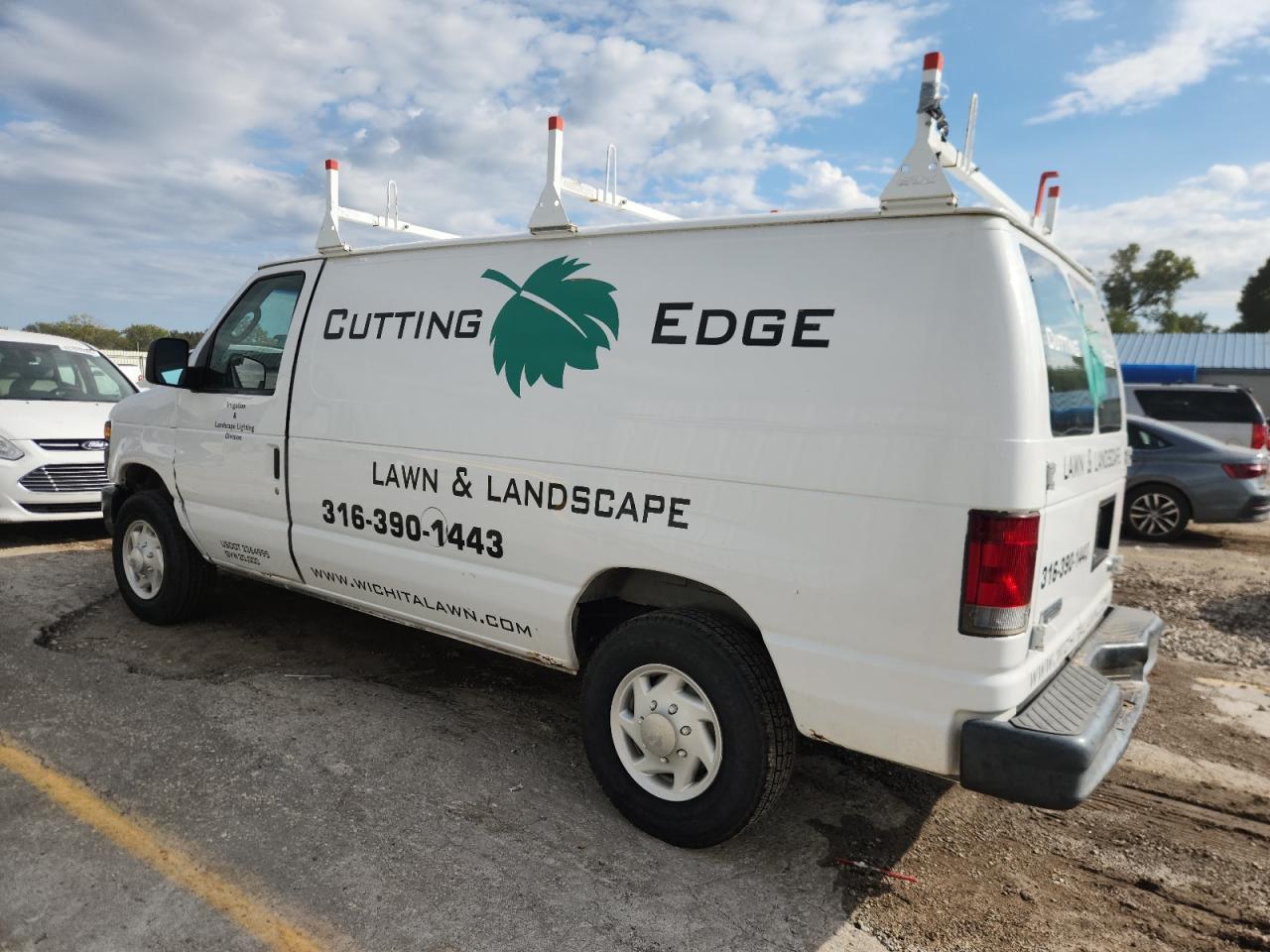 2008 Ford Econoline E250 Van - Фото 2