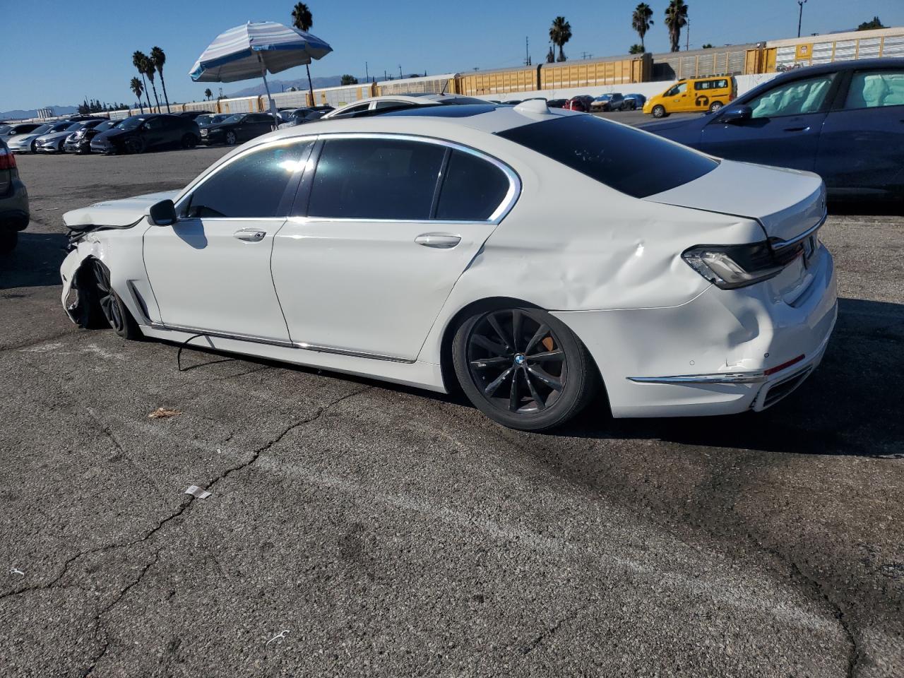 2021 BMW 740 I - Фото 2