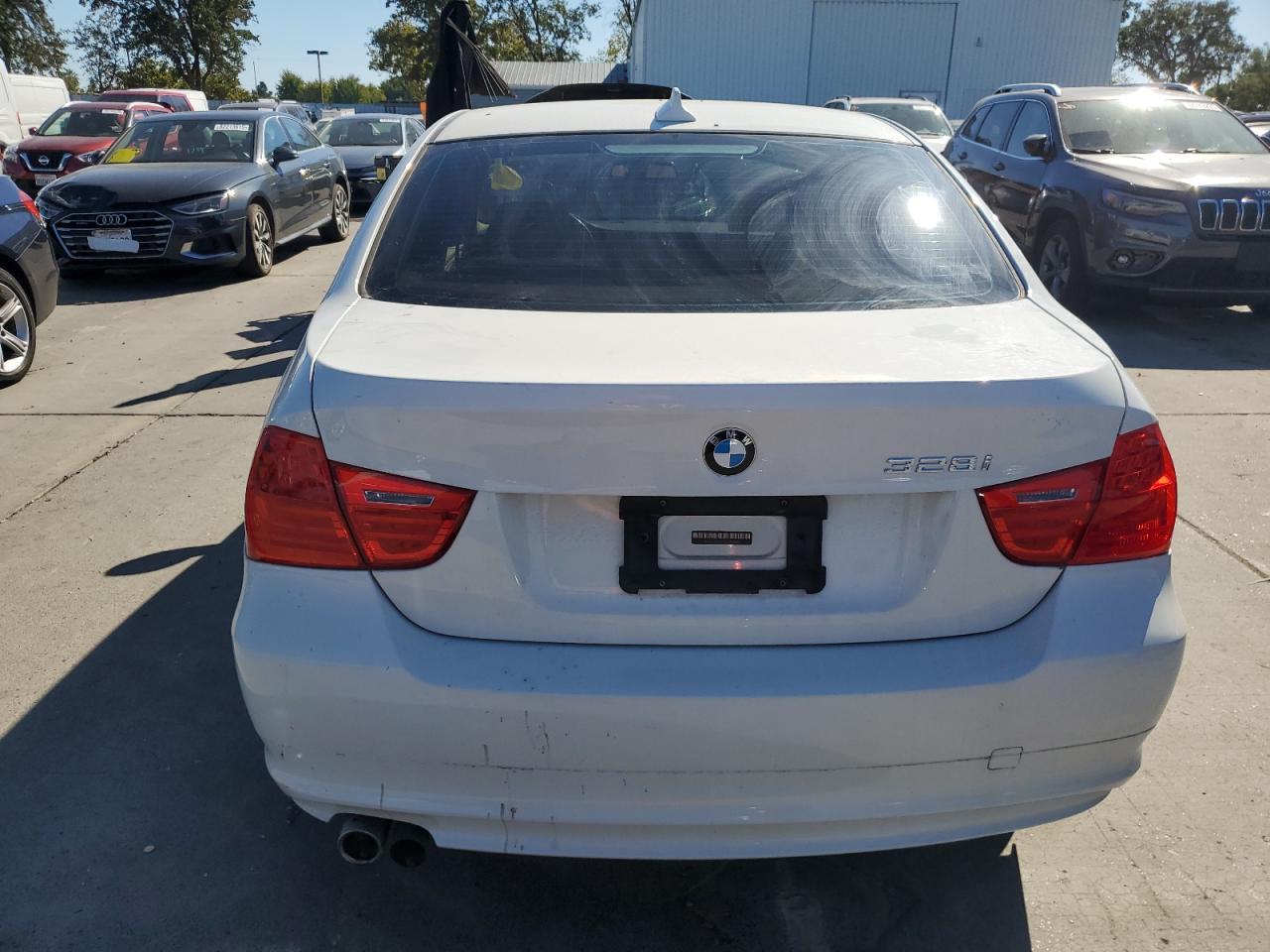 2011 BMW 328 I Sulev - Фото 6