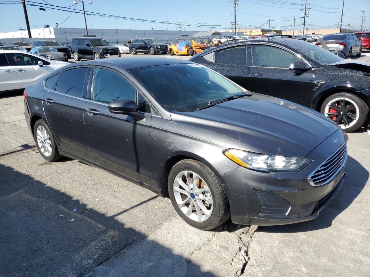 2020 Ford Fusion Se - Фото 4