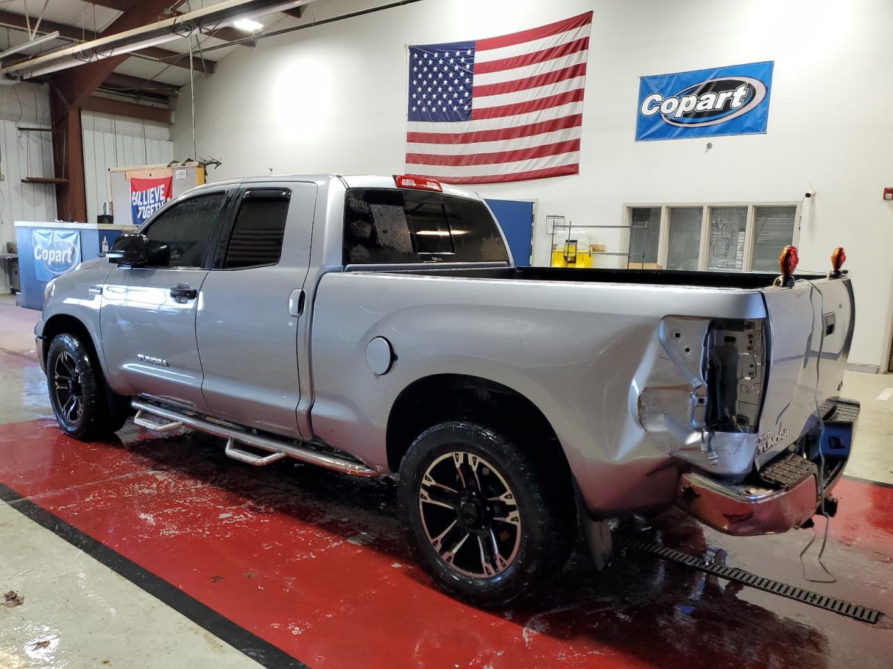 2011 Toyota Tundra Double Cab Sr5 - Фото 2