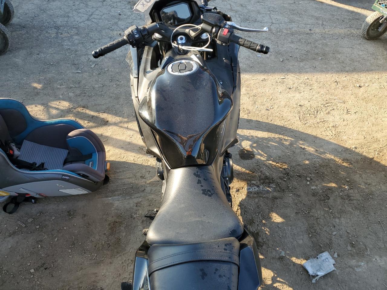2025 Kawasaki Ex650 R - Фото 6