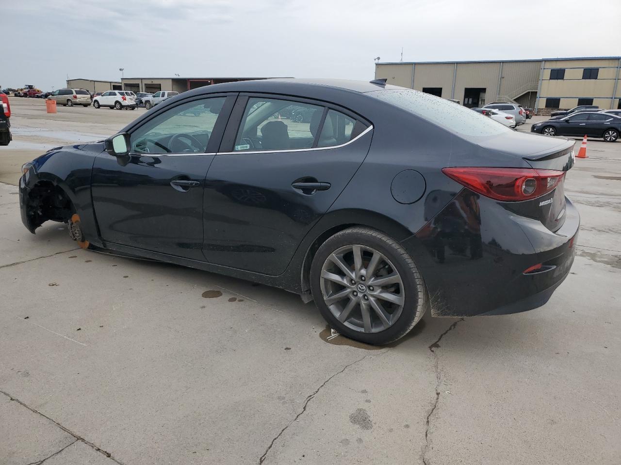 2018 Mazda 3 Grand Touring - Фото 2