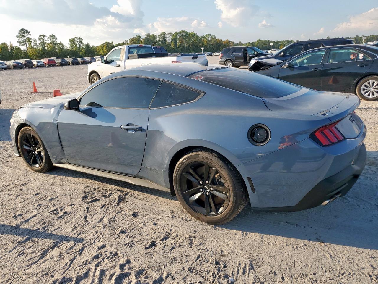 2024 Ford Mustang Gt - Image 2