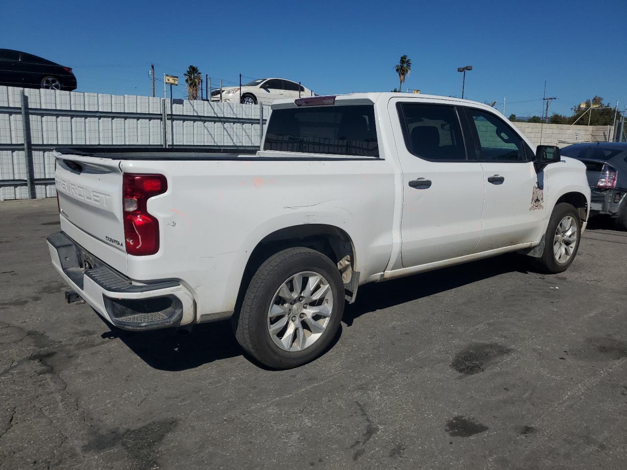 2023 Chevrolet Silverado C1500 Custom - Фото 3