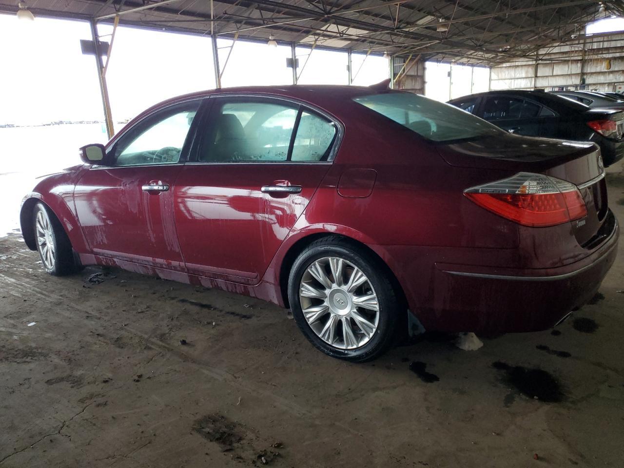 2011 Hyundai Genesis 3.8L - Фото 2