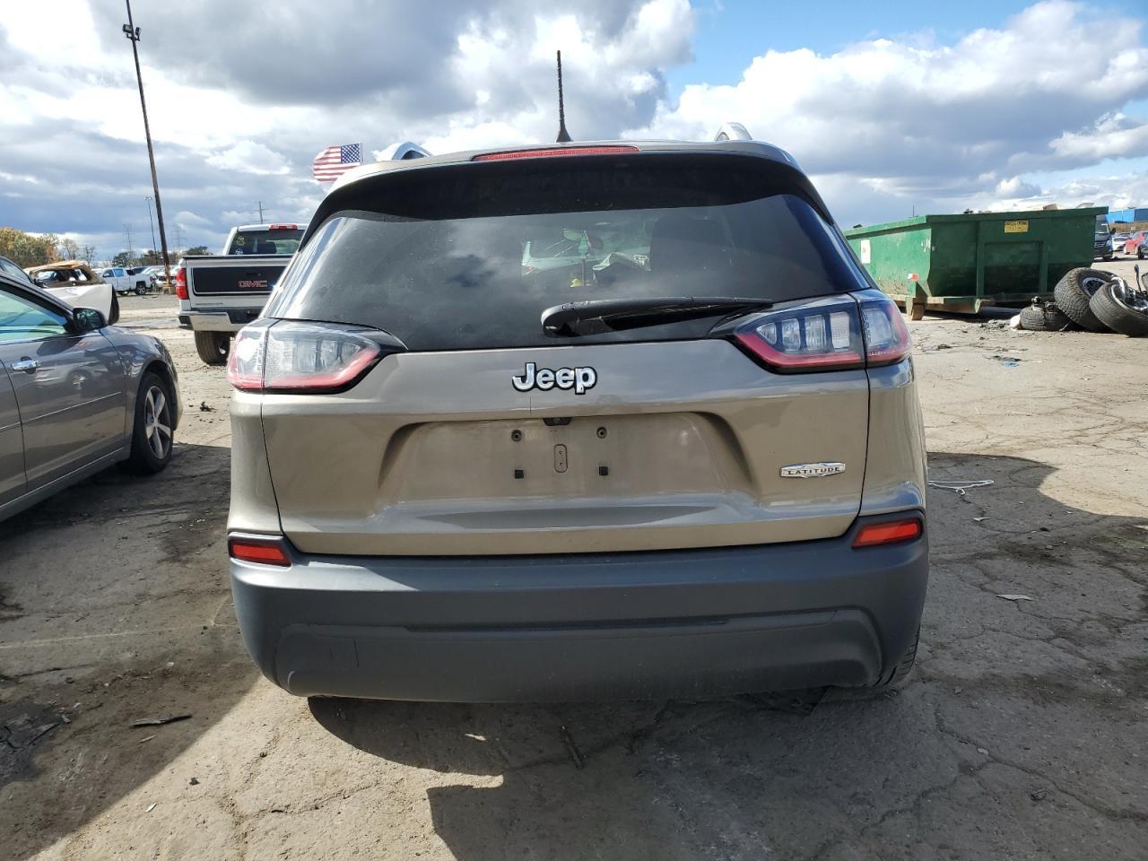 2019 Jeep Cherokee Latitude - Фото 6