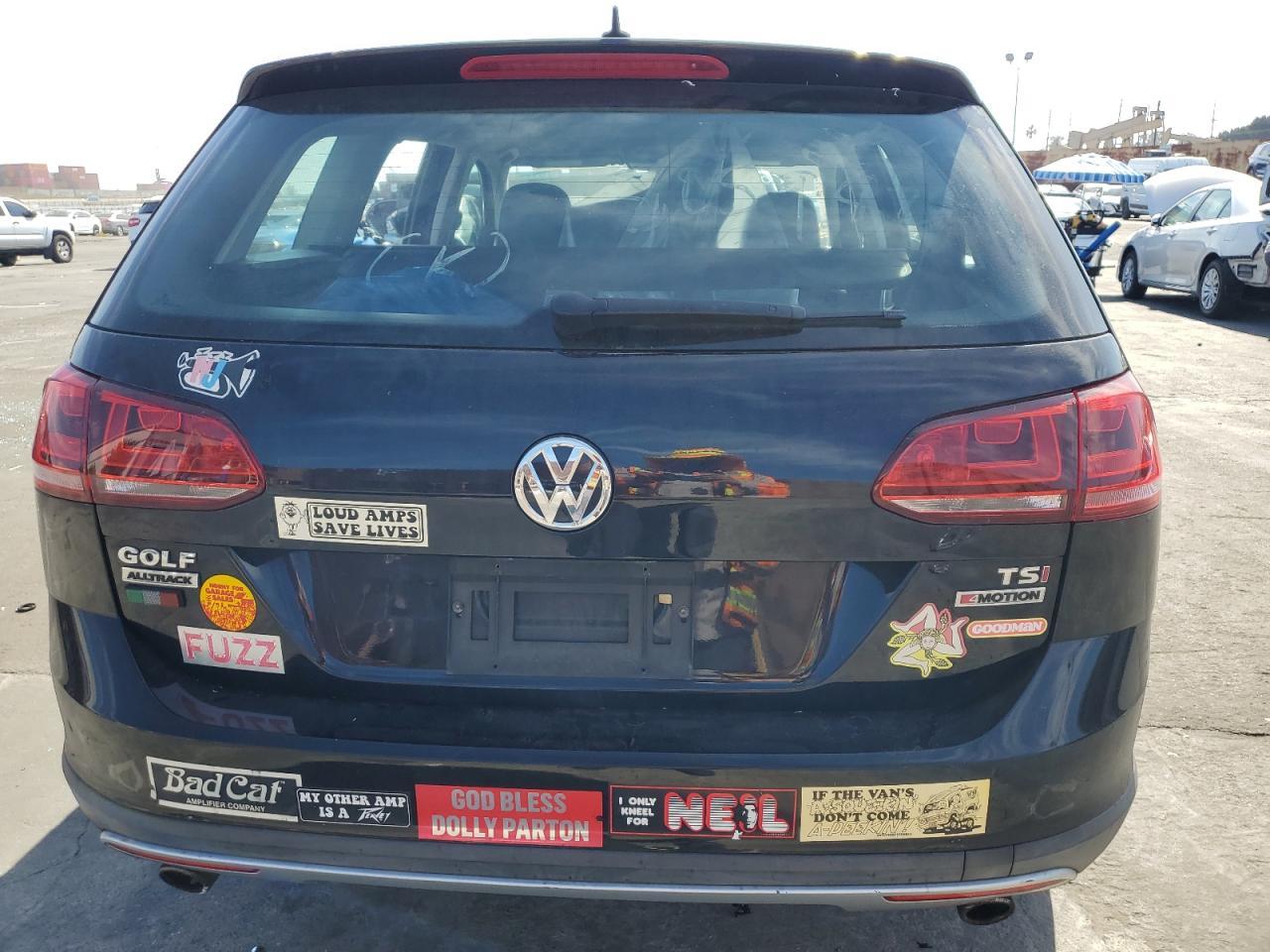 2017 Volkswagen Golf Alltrack S - Image 6