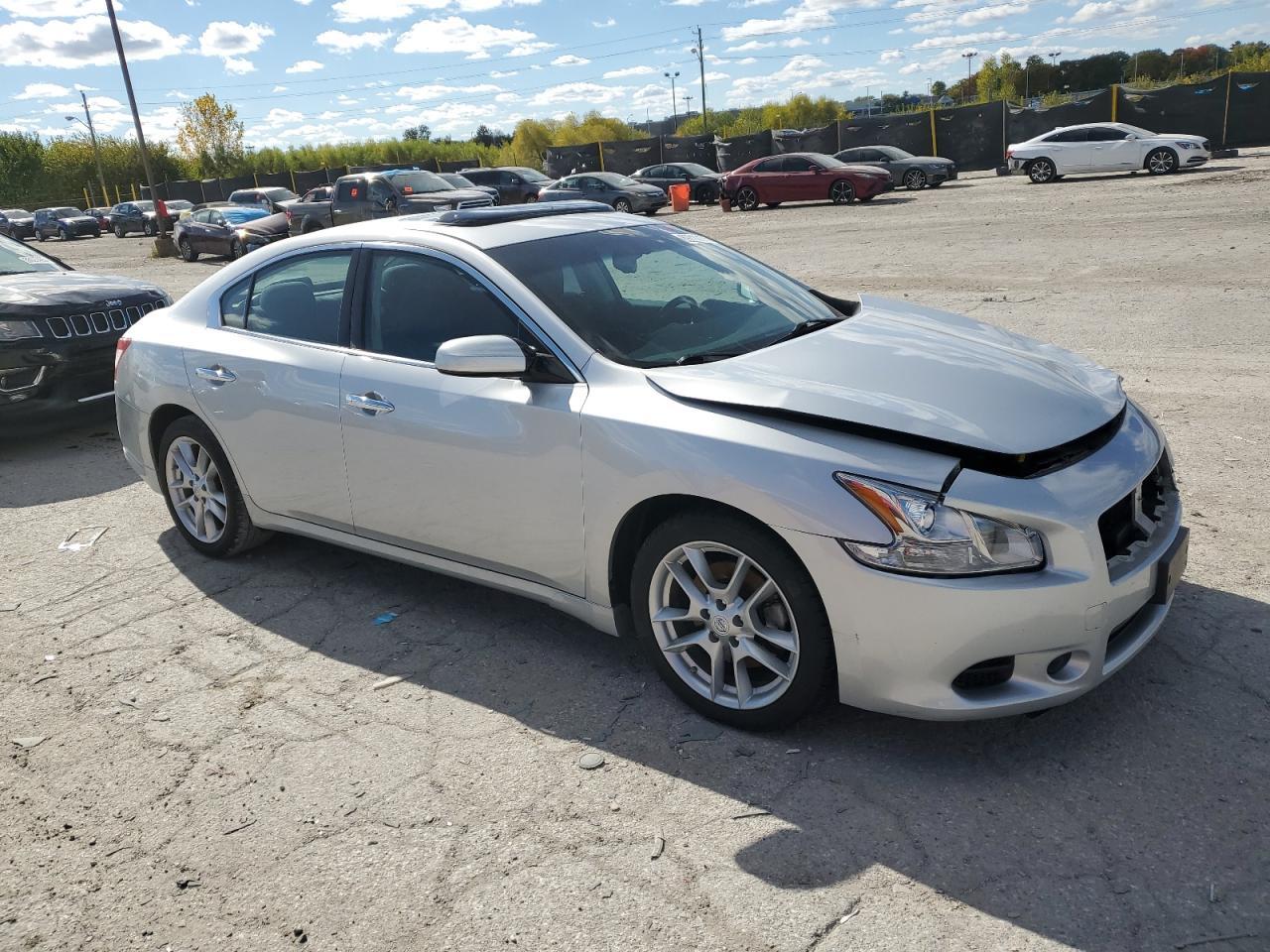 2010 Nissan Maxima S - Фото 4
