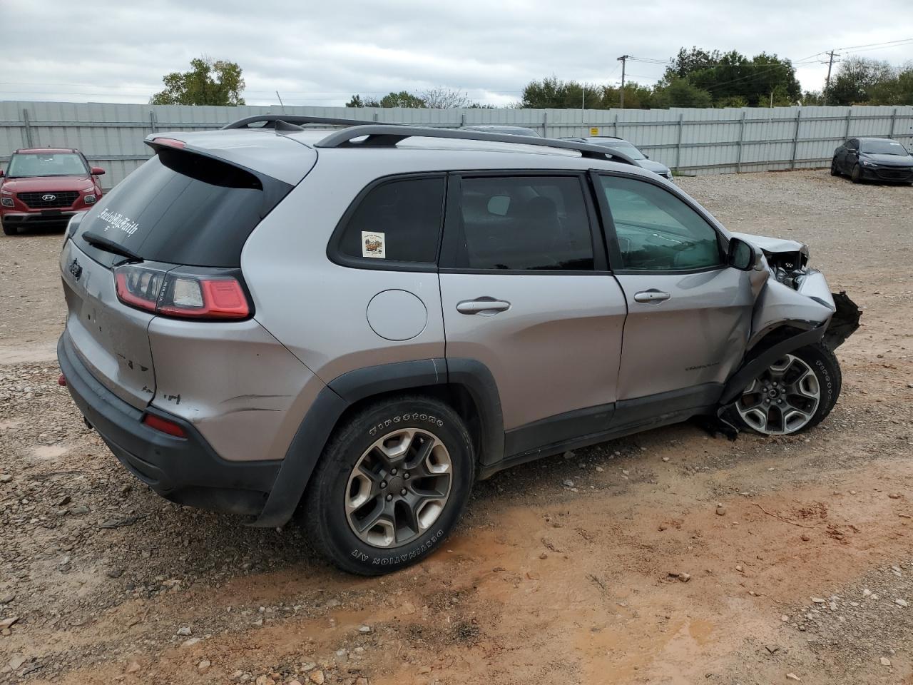 2019 Jeep Cherokee Trailhawk - Image 3