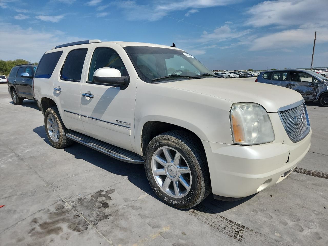 2011 GMC Yukon Denali - Фото 4