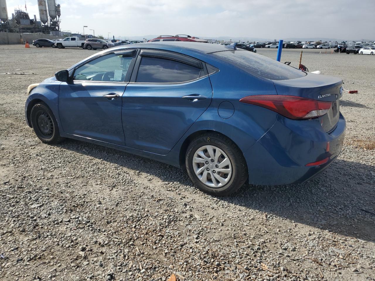 2016 Hyundai Elantra Se - Image 2