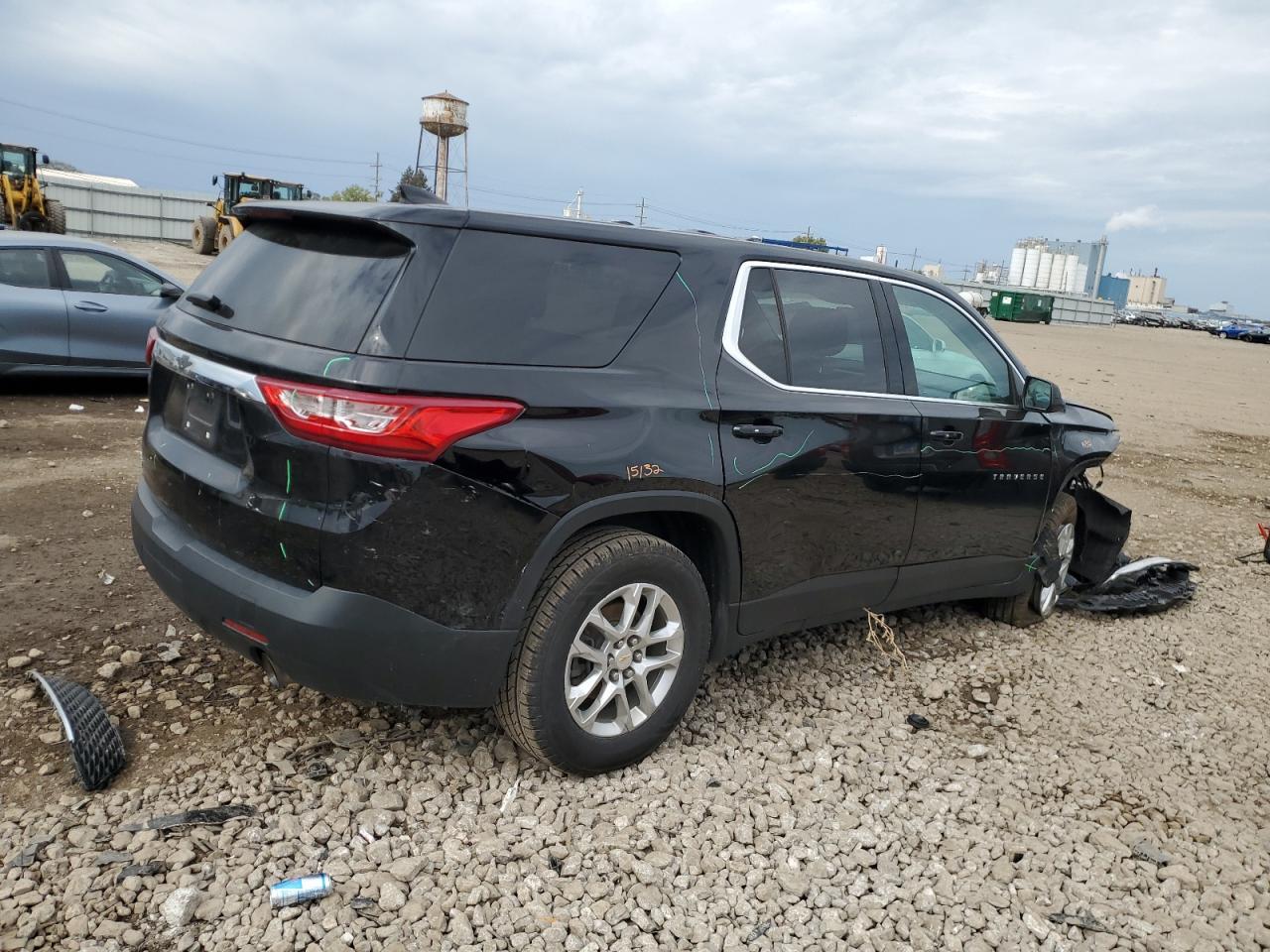2021 Chevrolet Traverse Ls - Фото 3