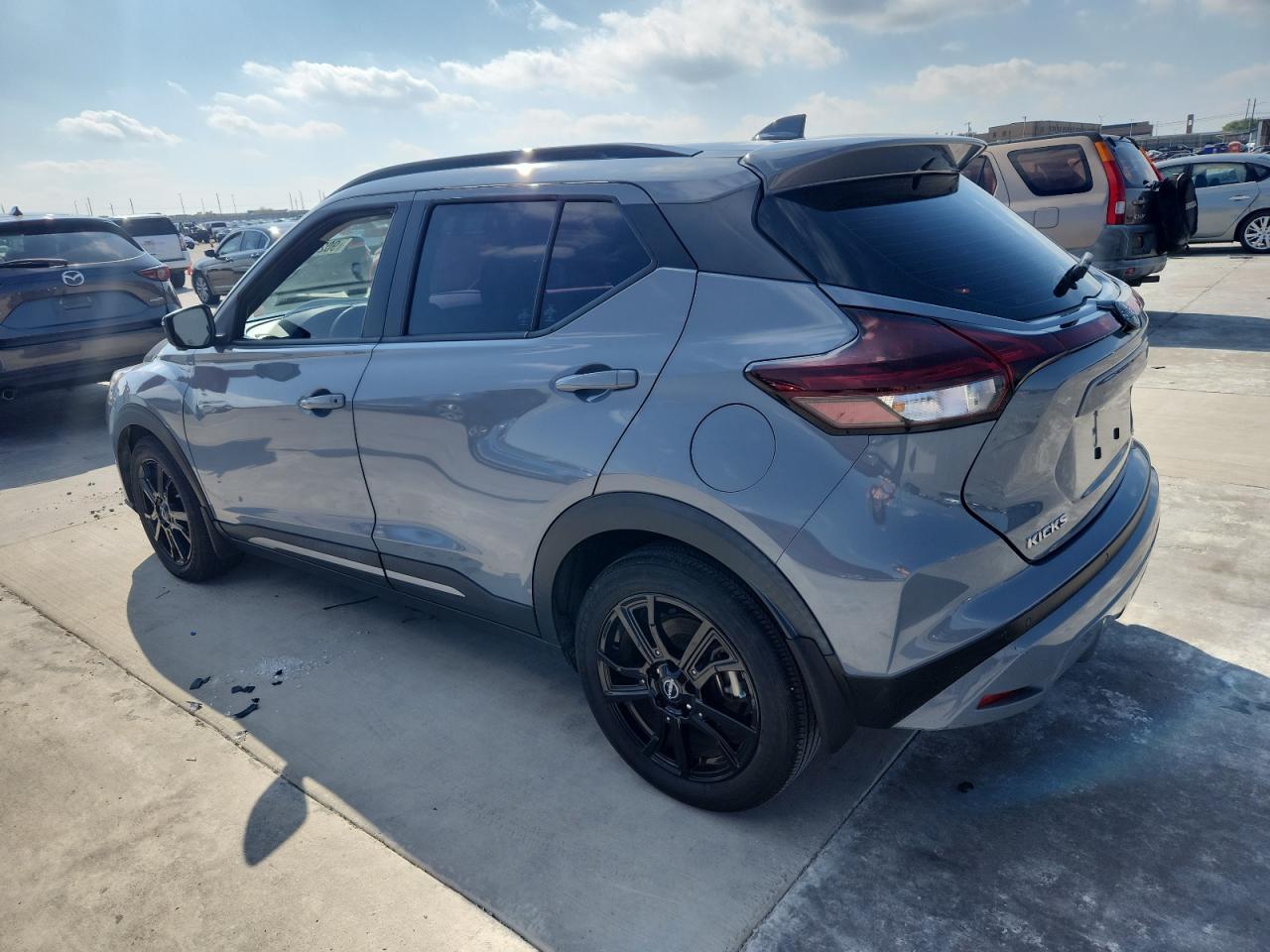 2022 Nissan Kicks Sr - Фото 2