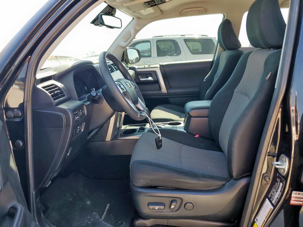 2022 Toyota 4Runner Sr5 - Image 7