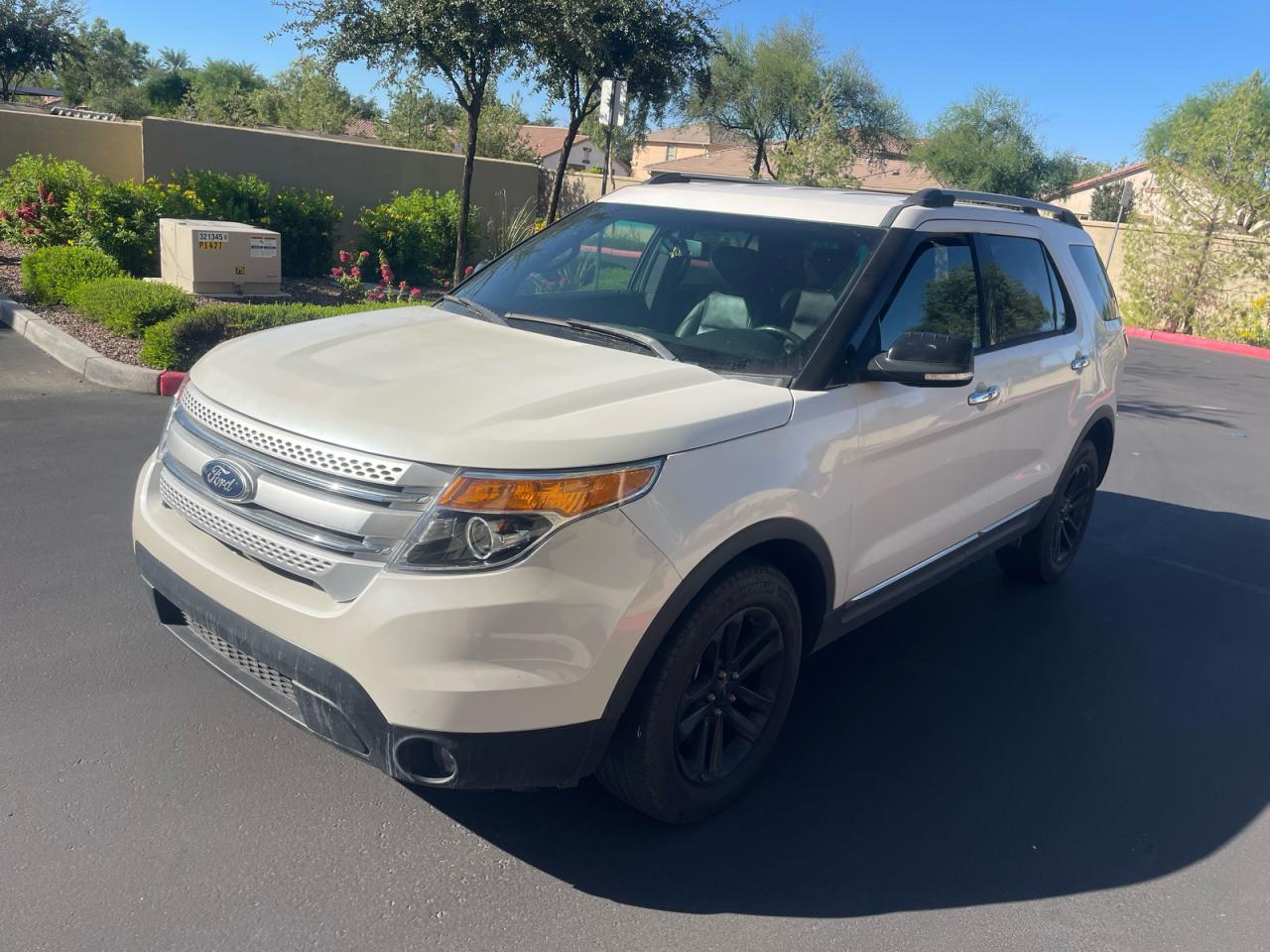 2015 Ford Explorer Xlt - Image 2
