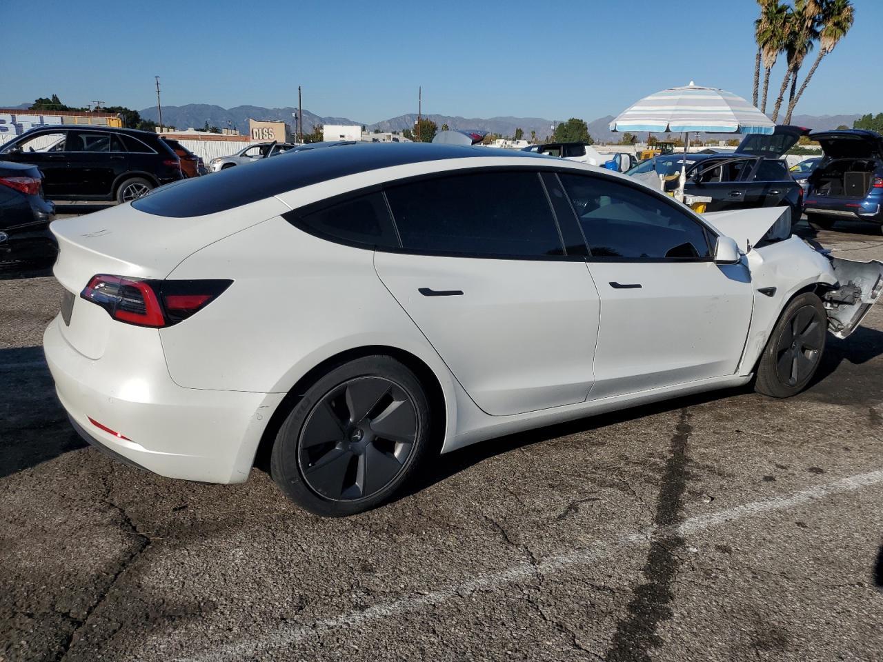 2021 Tesla Model 3 - Фото 3