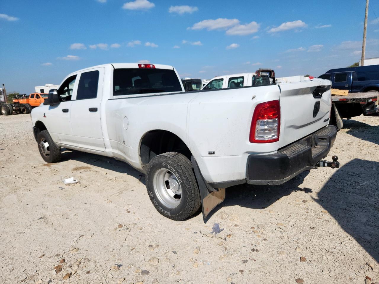 2024 Ram 3500 Tradesman - Фото 2