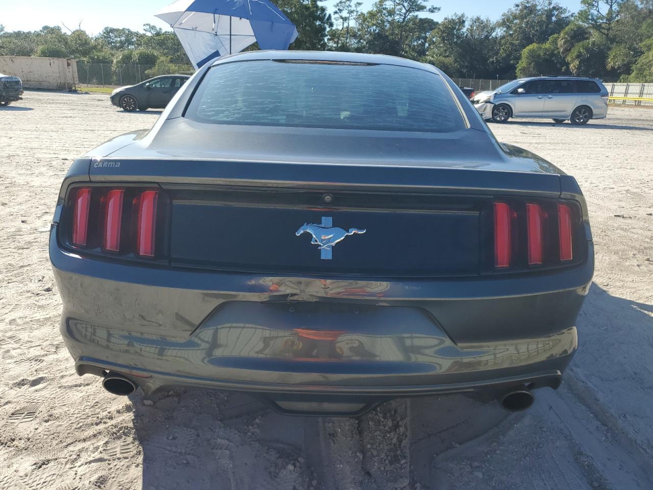 2017 Ford Mustang - Фото 6