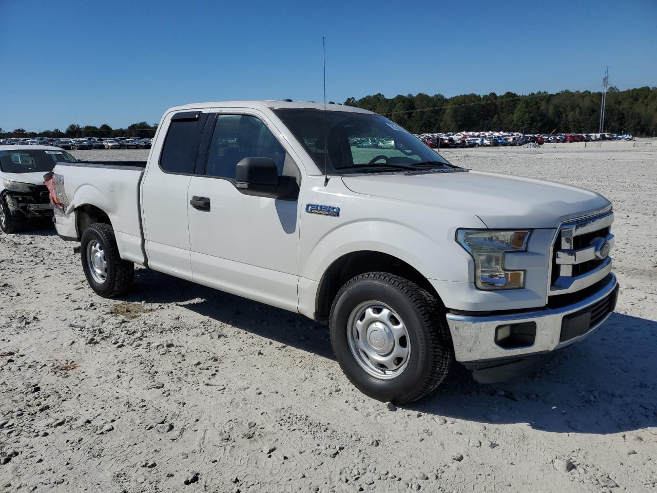 2015 Ford F150 Super Cab - Фото 4