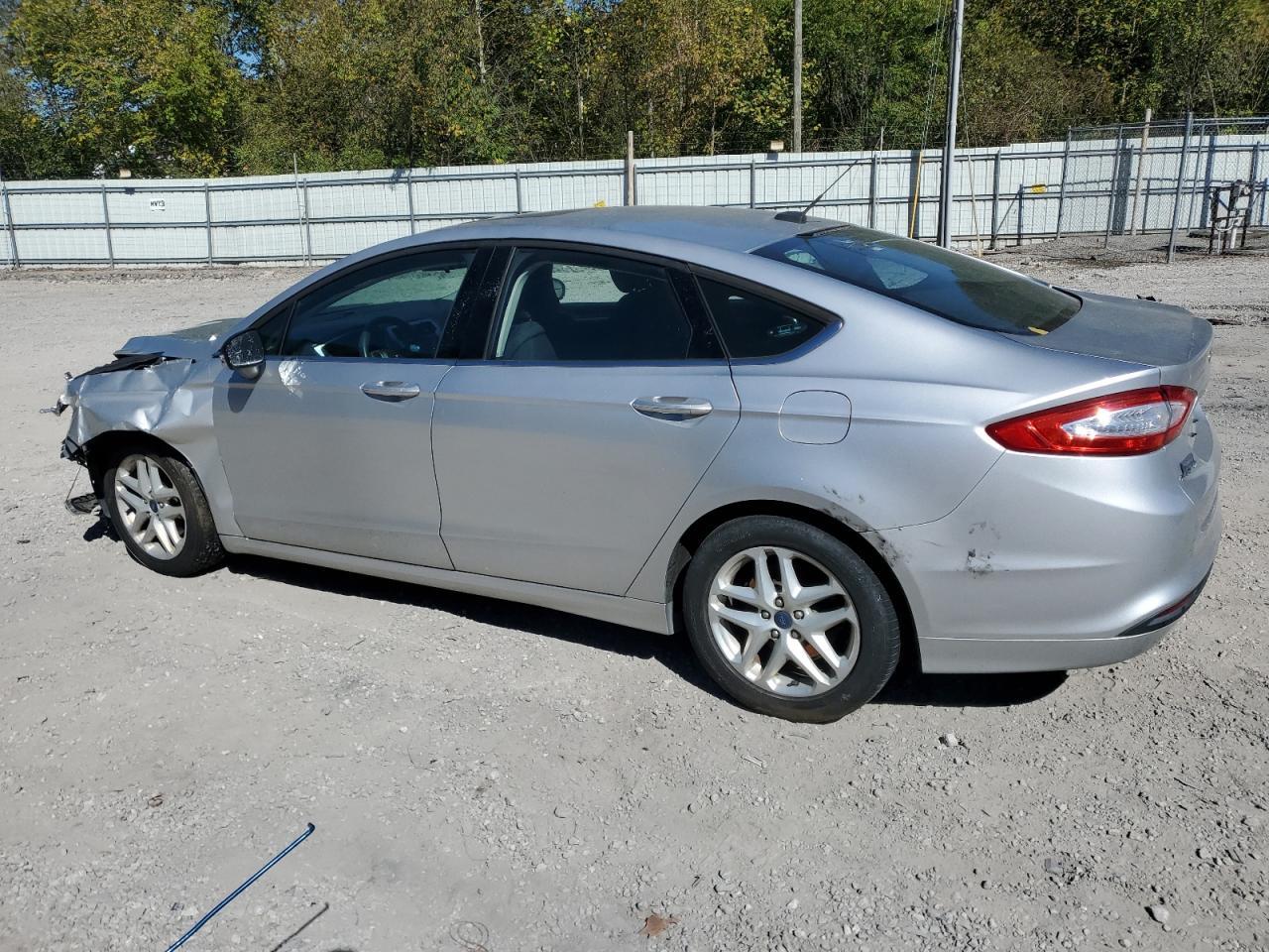 2016 Ford Fusion Se - Фото 2