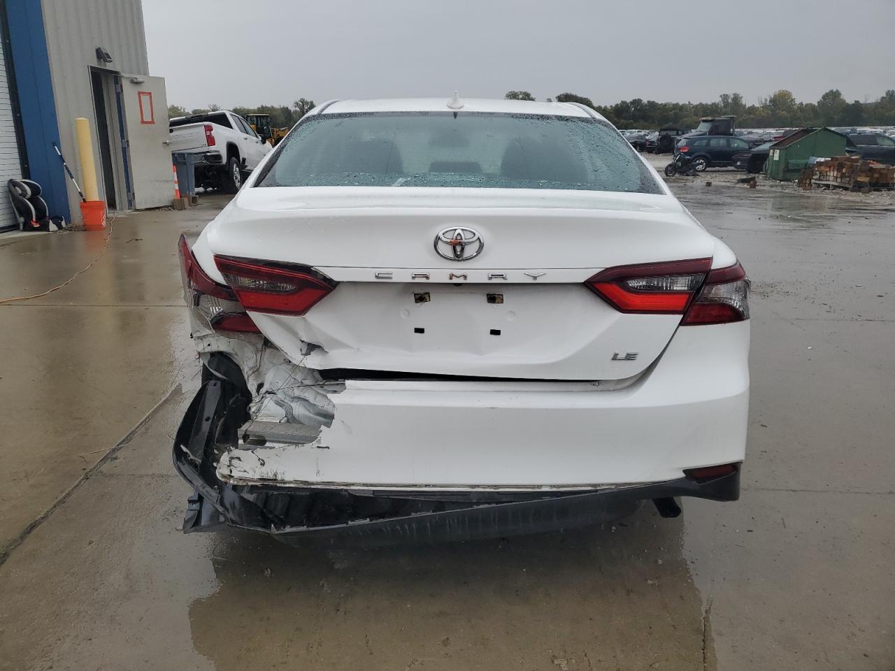 2023 Toyota Camry Le - Image 6