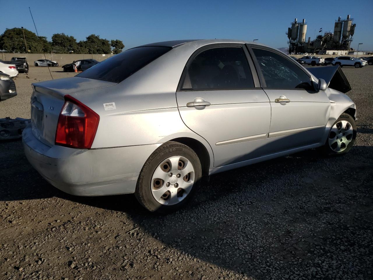 2004 Kia Spectra Lx - Фото 3