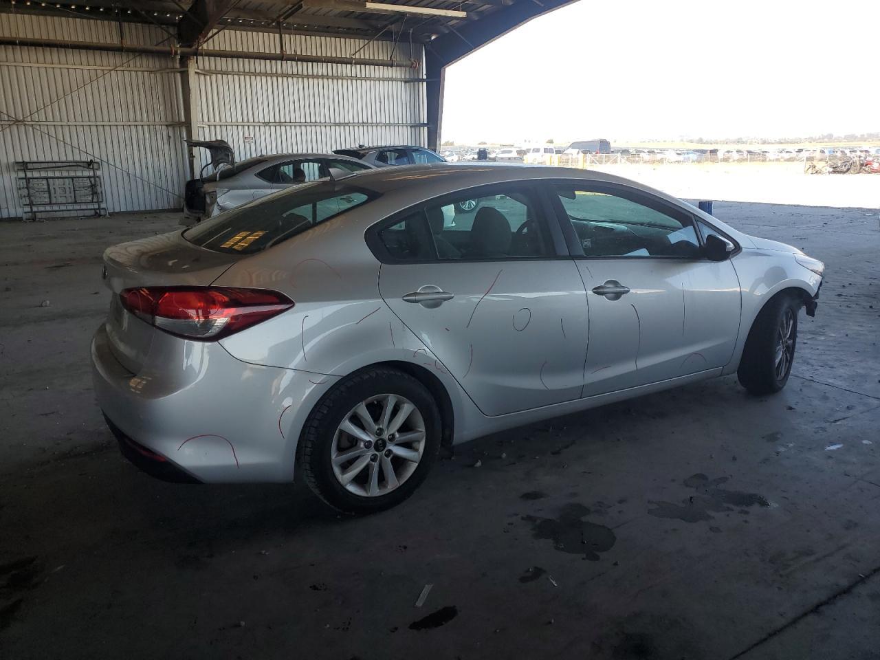 2017 Kia Forte Lx - Image 3