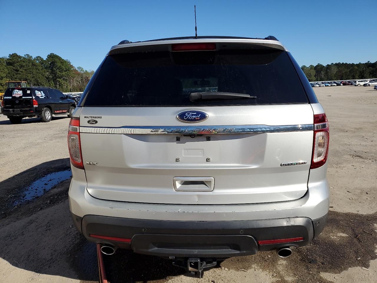 2015 Ford Explorer Xlt - Фото 6