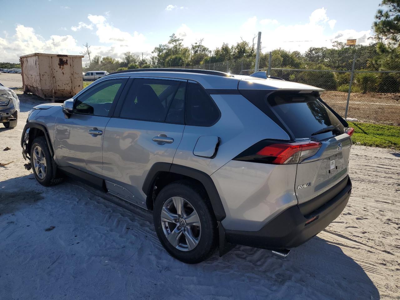 2025 Toyota Rav4 Xle - Фото 2