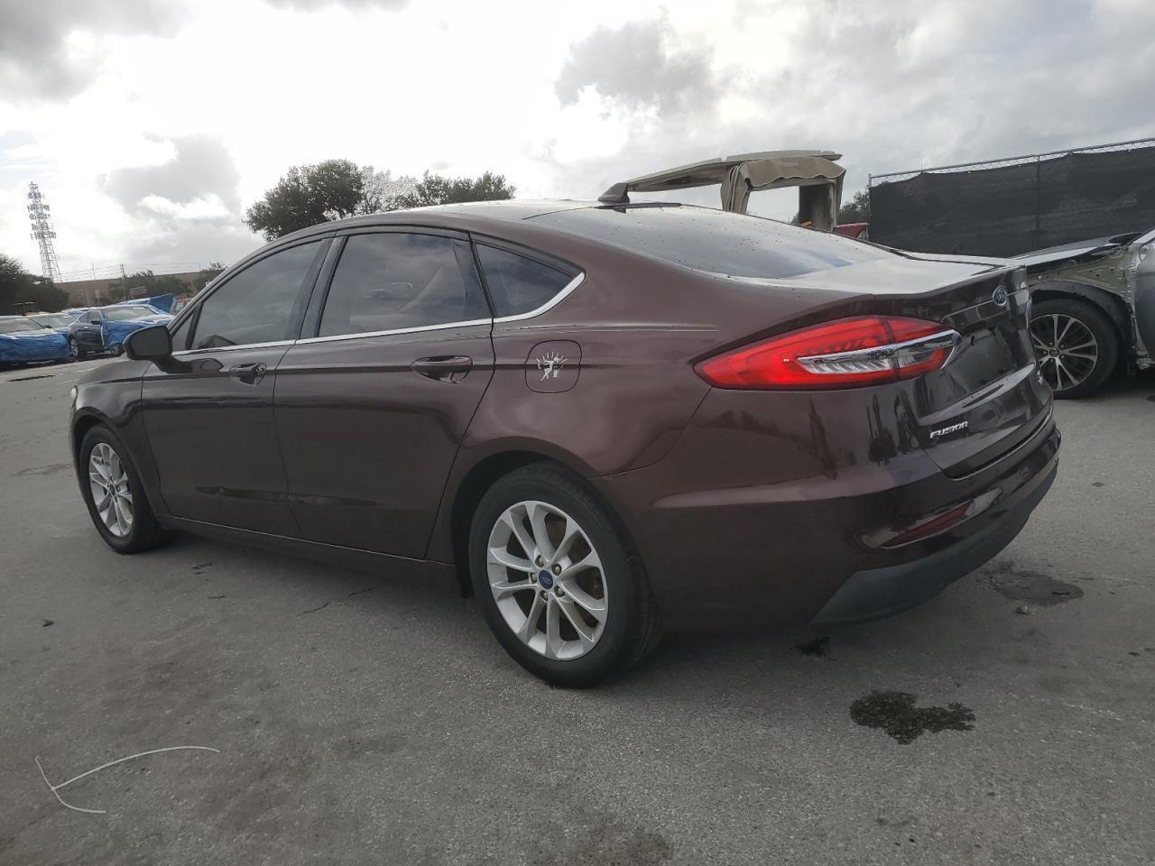2019 Ford Fusion Se - Фото 2