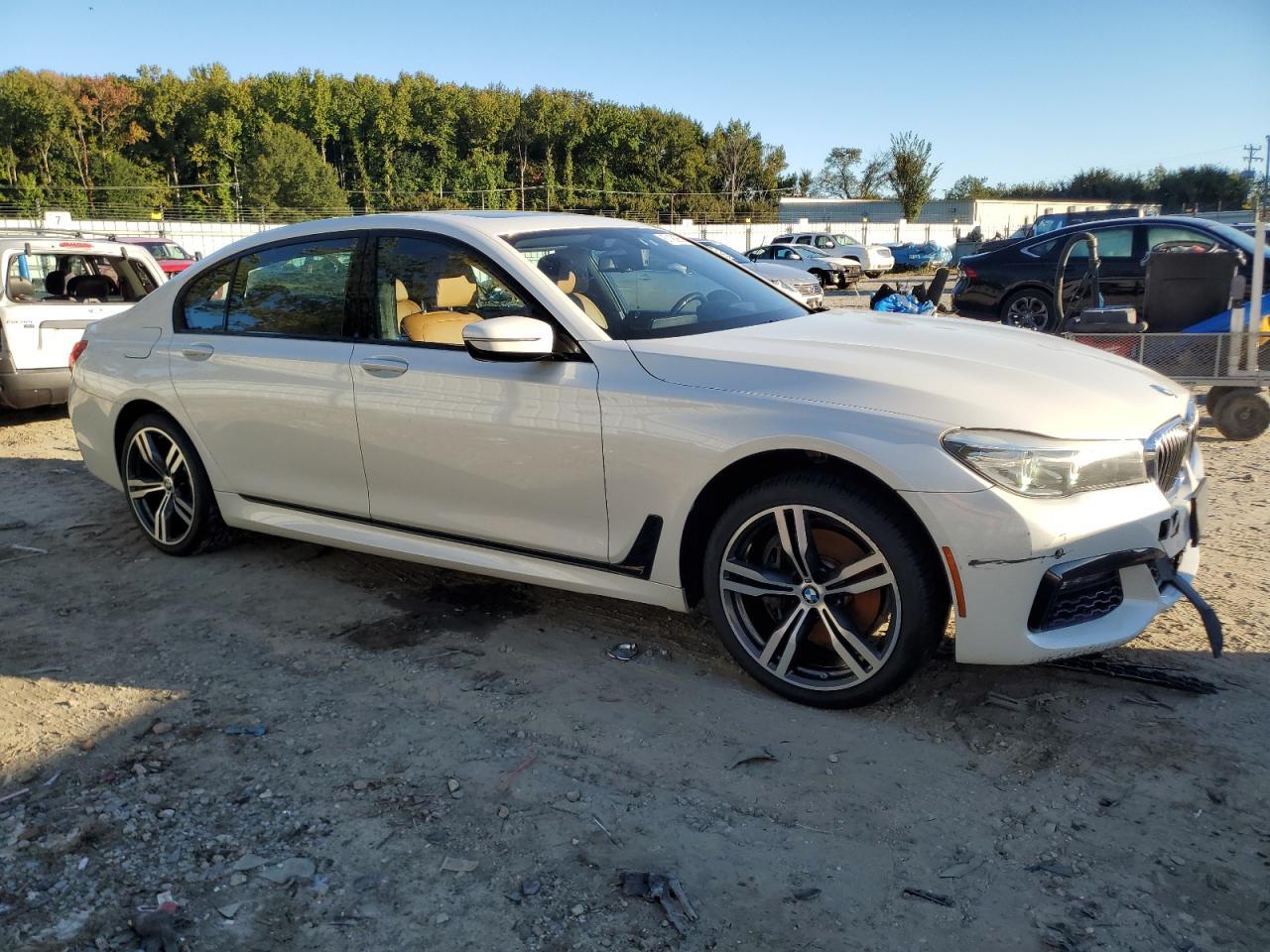 2017 BMW 740 Xi - Фото 4