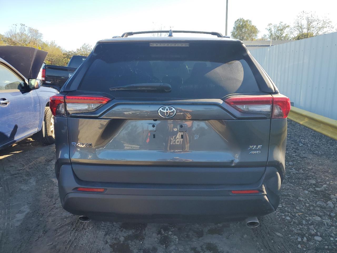 2021 Toyota Rav4 Xle Premium - Image 6