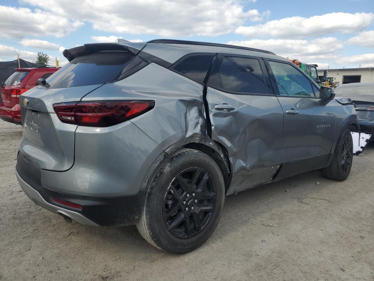 2023 Chevrolet Blazer 3Lt - Фото 3