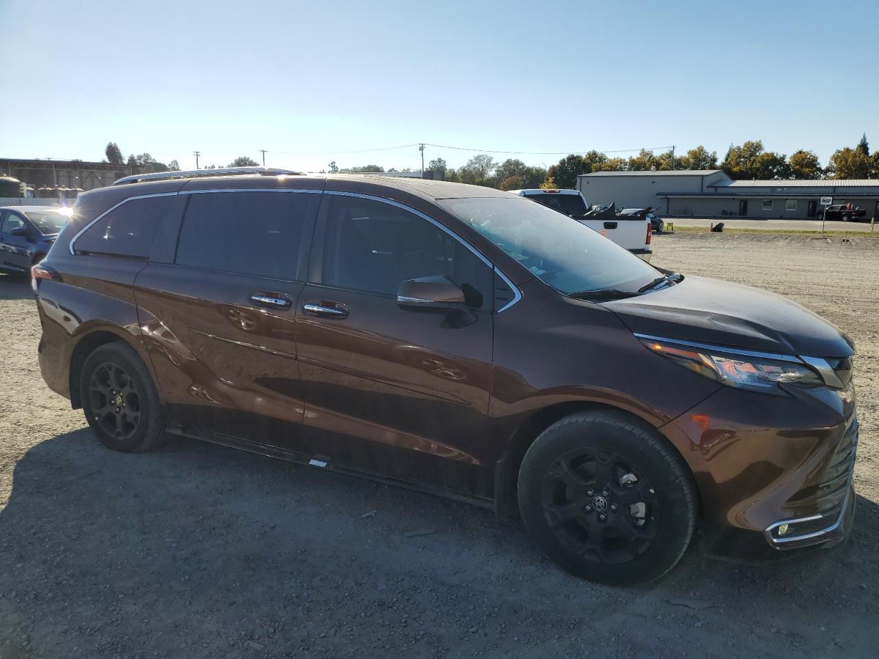 2023 Toyota Sienna Limited - Image 4